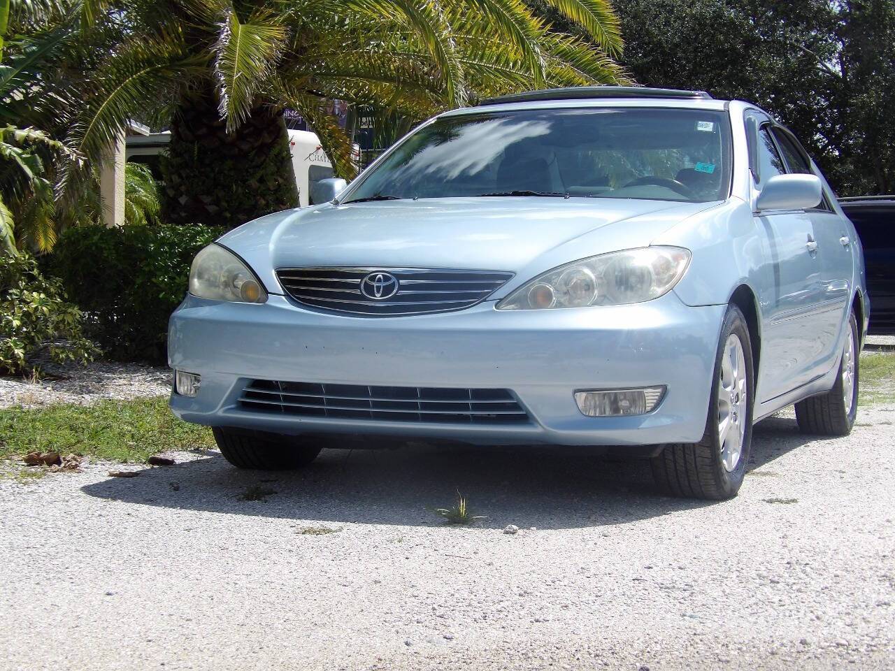 2005 Toyota Camry XLE V6 — Sedan — 85,220 mi — Fort Myers, FL