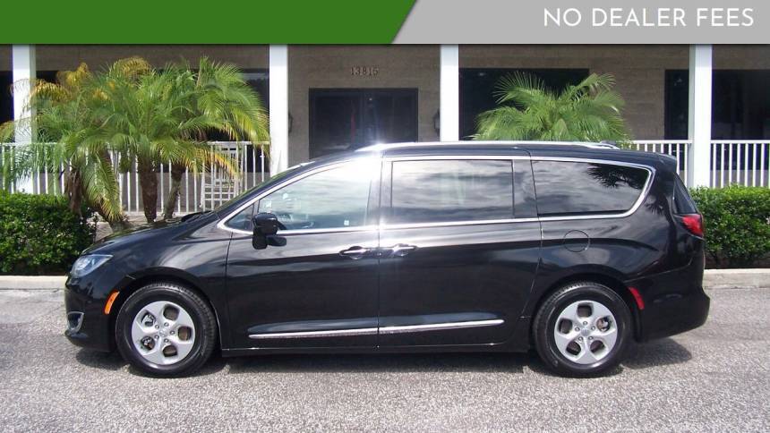2017 Chrysler Pacifica Touring L Plus — Minivan — 102,495 mi — Dade City, FL