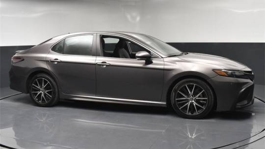 2021 Toyota Camry SE — Sedan — 31,675 mi — Cocoa, FL