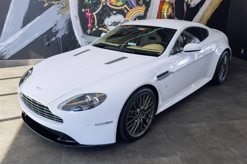 2009 Aston Martin Vantage Standard