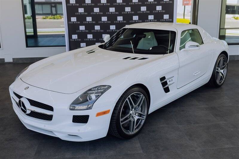 2011 Mercedes-Benz SLS AMG Standard