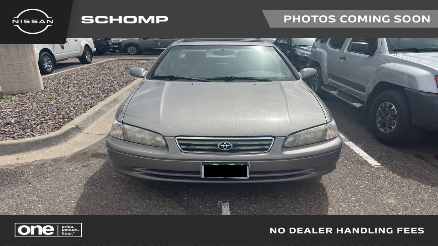 2000 Toyota Camry LE V6 — Sedan — 185,323 mi — Littleton, CO