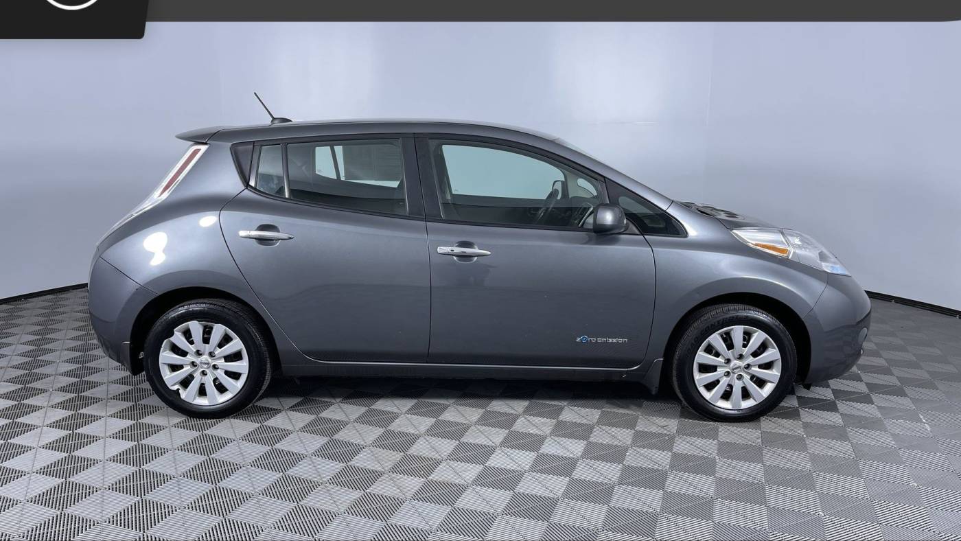 2017 Nissan LEAF S — Hatchback — 56,070 mi — Littleton, CO
