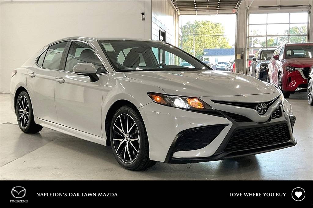 2023 Toyota Camry SE — Sedan — 61,349 mi — Oak Lawn, IL