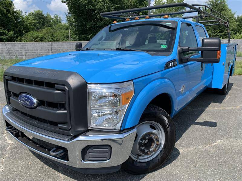 2015 Ford Super Duty F-350 Chassis Cab Lariat — Chassis Cab Truck — 230,682 mi — Spotsylvania, VA