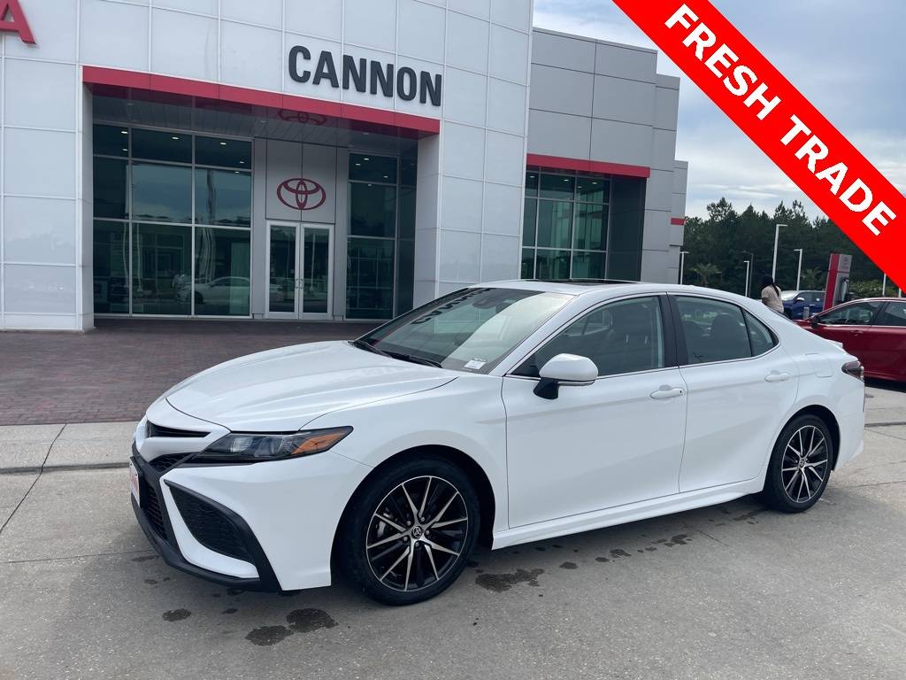 2024 Toyota Camry SE — Sedan — 6,925 mi — Moss Point, MS