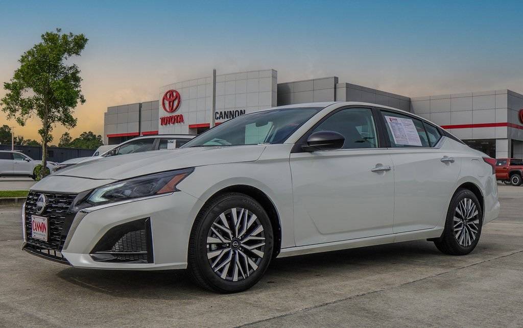 2025 Nissan Altima SV — Sedan — 2,072 mi — Moss Point, MS