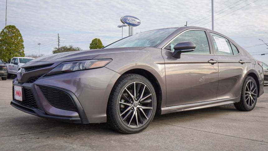 2022 Toyota Camry SE — Sedan — 57,122 mi — Pascagoula, MS