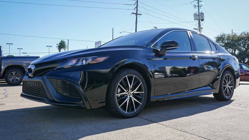 2024 Toyota Camry SE — Sedan — 27,978 mi — Moss Point, MS