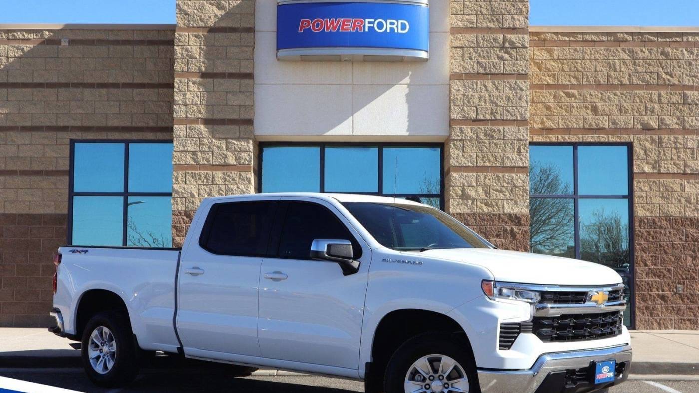 2024 Chevrolet Silverado 1500 LT — Pickup Truck — 13,037 mi — Albuquerque, NM