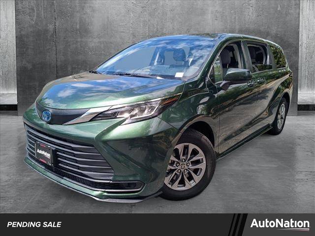 2022 Toyota Sienna LE — Minivan — 44,820 mi — Roseville, CA