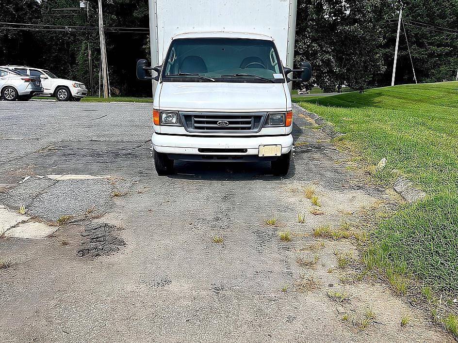 2006 Ford Econoline Commercial Cutaway E-350 — Chassis Cab Truck — 202,890 mi — High Point, NC