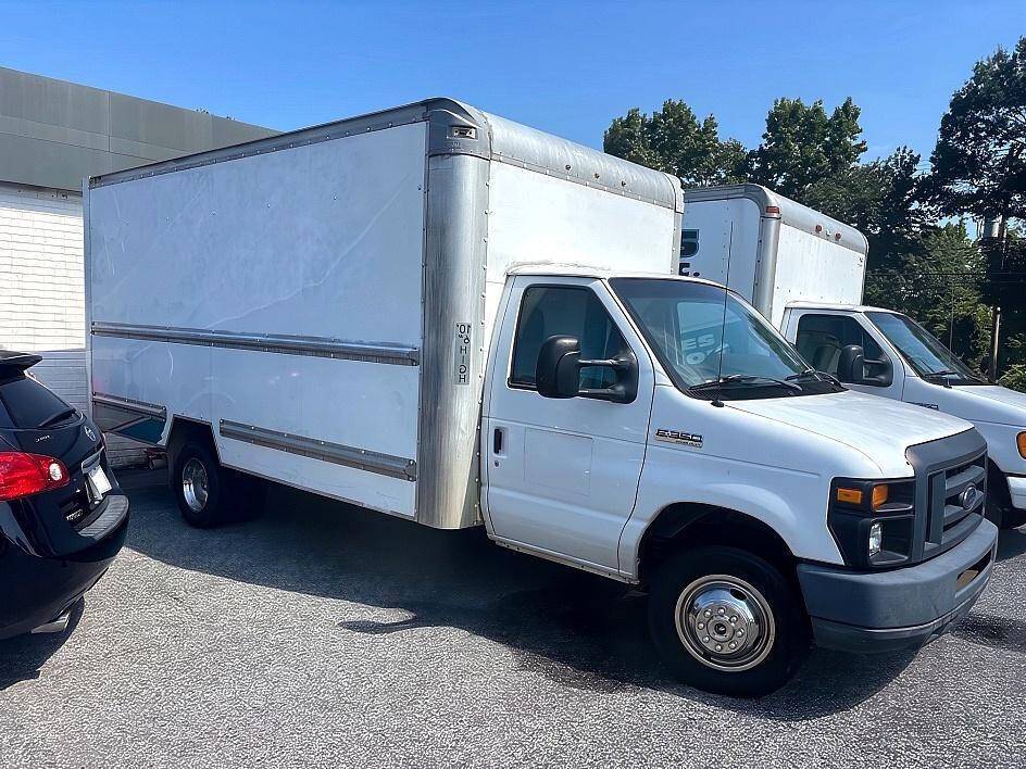 2014 Ford Econoline Commercial Cutaway E-350 — Chassis Cab Truck — 191,758 mi — High Point, NC