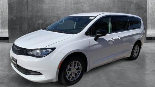 2024 Chrysler Voyager LX