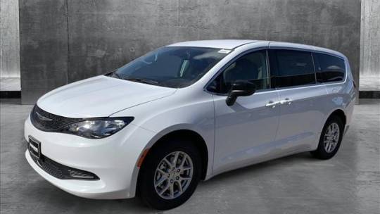 2024 Chrysler Voyager LX