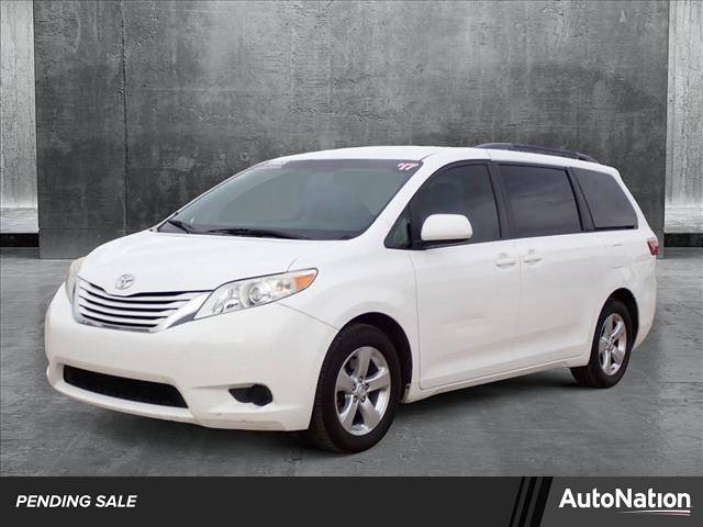 2017 Toyota Sienna LE — Minivan — 88,520 mi — Centennial, CO