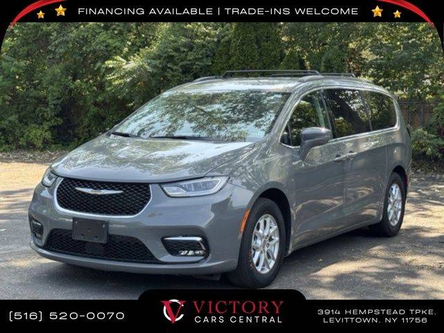 2022 Chrysler Pacifica Touring L — Minivan — 60,632 mi — Levittown, NY