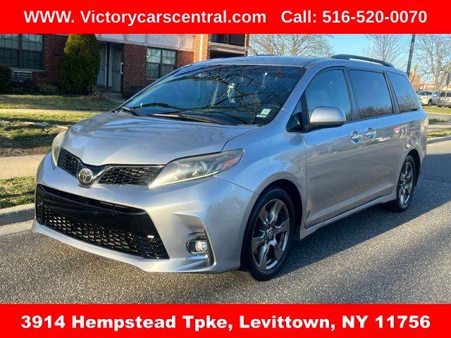 2018 Toyota Sienna SE — Minivan — 150,000 mi — Levittown, NY