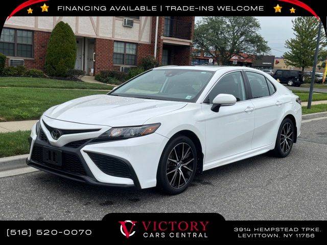 2023 Toyota Camry SE — Sedan — 16,822 mi — Levittown, NY