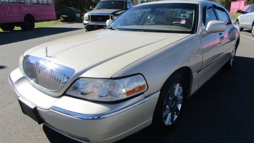 2003 Lincoln Town Car Cartier For Sale in Orlando FL