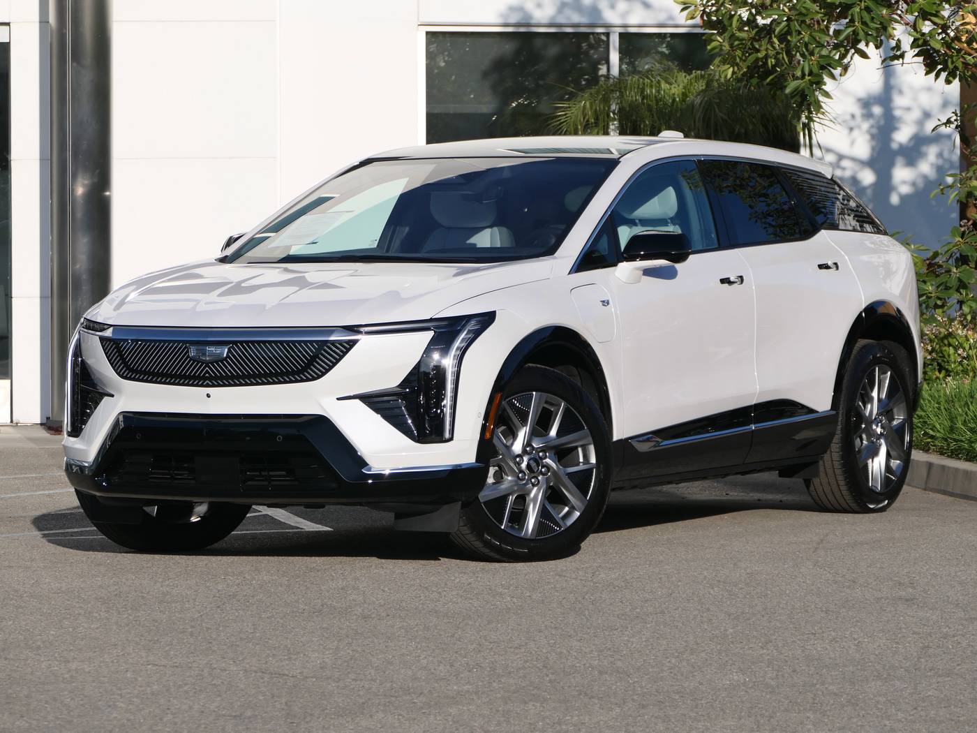 2025 Cadillac OPTIQ Luxury 1 — SUV — 274 mi — Sherman Oaks, CA