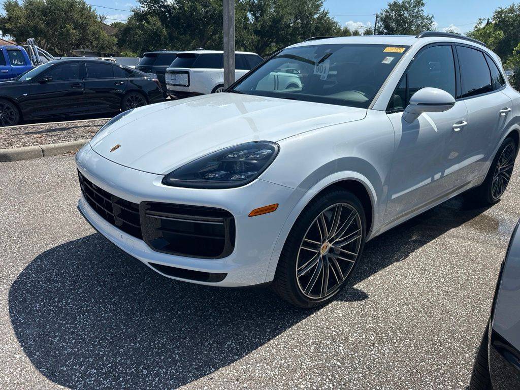 2023 Porsche Cayenne Turbo
