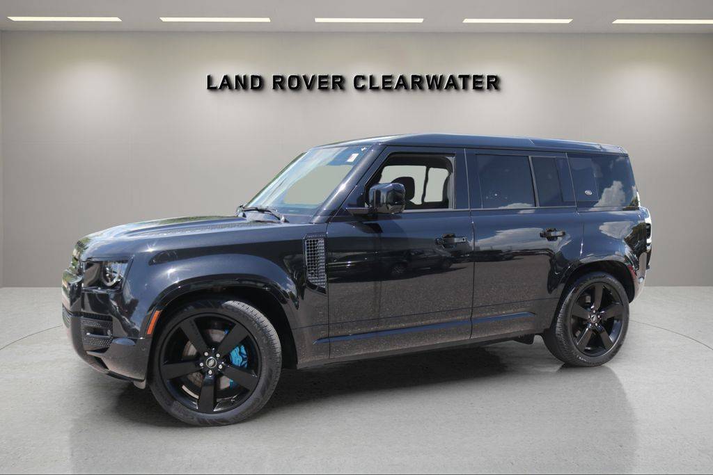 2022 Land Rover Defender V8