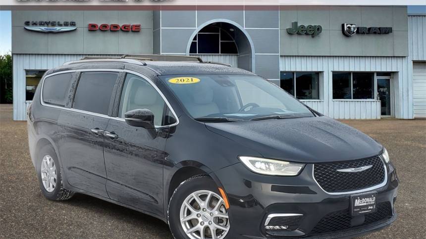 2021 Chrysler Pacifica Touring L — Minivan — 68,924 mi — Claire, MI
