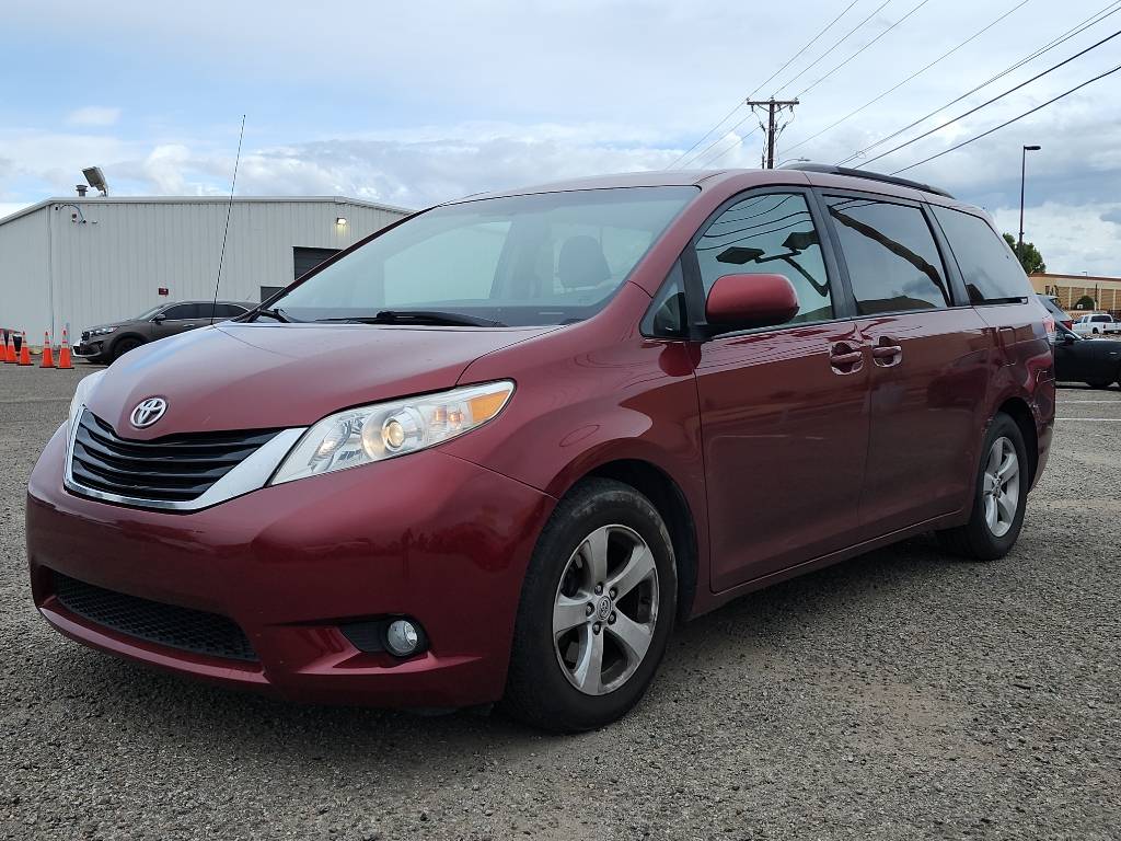 2012 Toyota Sienna LE — Minivan — 167,000 mi — Santa Fe, NM