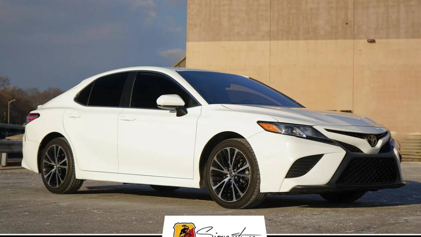 2020 Toyota Camry SE — Sedan — 77,997 mi — Kearny, NJ