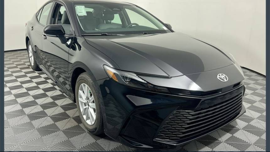 2025 Toyota Camry LE — Sedan — 2,997 mi — Clermont, FL