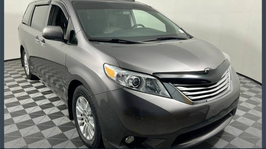 2015 Toyota Sienna XLE — Minivan — 29,519 mi — Clermont, FL