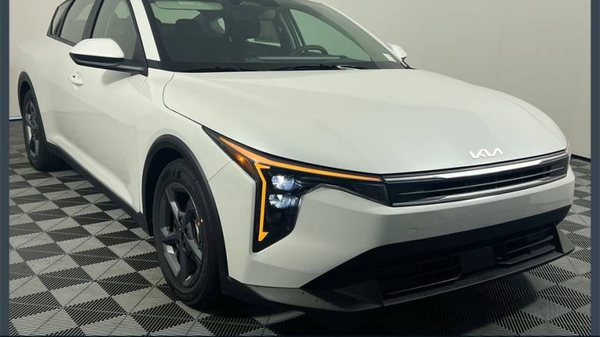 2025 Kia K4 LXS — Sedan — 23,342 mi — Clermont, FL