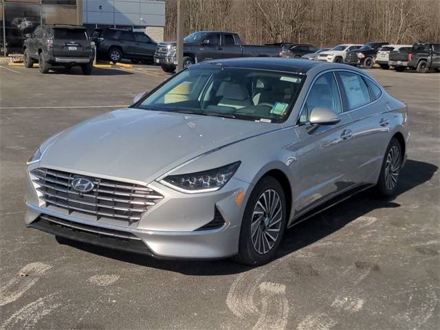 2023 Hyundai Sonata Hybrid Limited — Sedan — 7,100 mi — Austinburg, OH