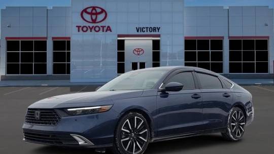 2023 Honda Accord Hybrid Touring — Sedan — 16,294 mi — Austinburg, OH