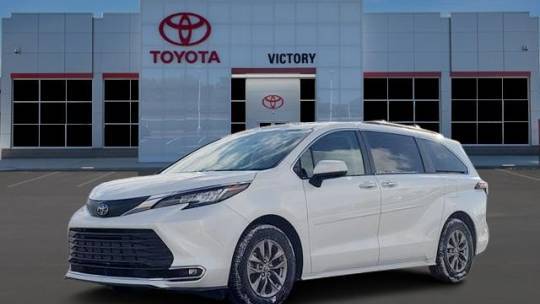 2023 Toyota Sienna XLE — Minivan — 32,426 mi — Austinburg, OH