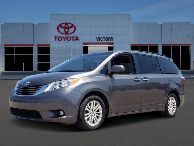 2015 Toyota Sienna XLE — Minivan — 73,098 mi — Austinburg, OH