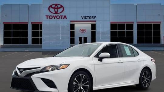 2020 Toyota Camry SE — Sedan — 61,714 mi — Austinburg, OH