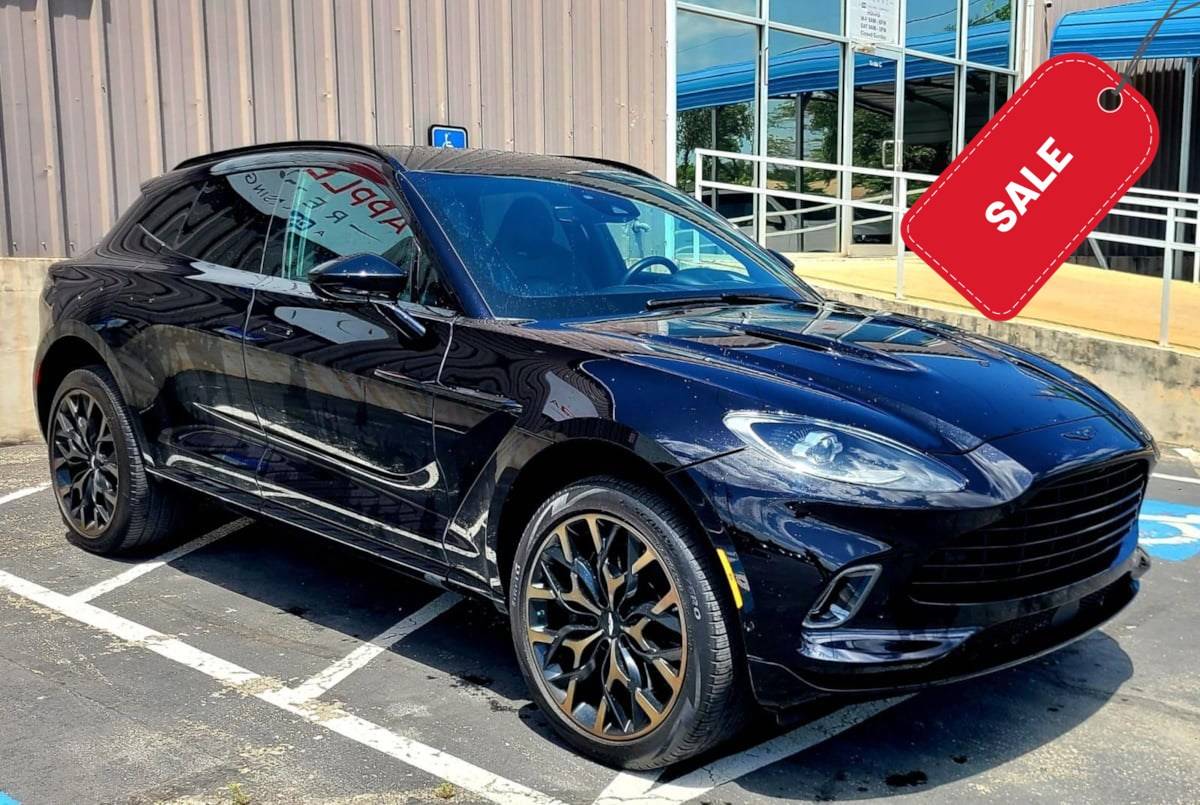 2022 Aston Martin DBX Standard