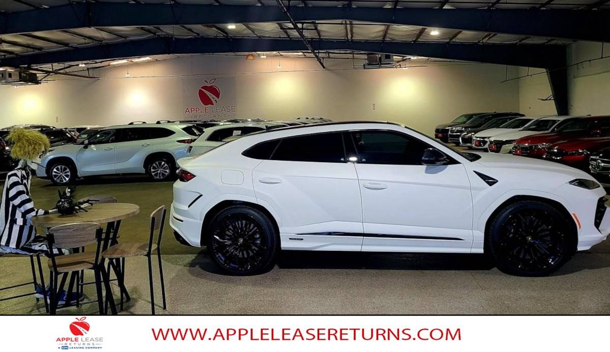 2025 Lamborghini Urus SE — SUV — 1,139 mi — Austin, TX