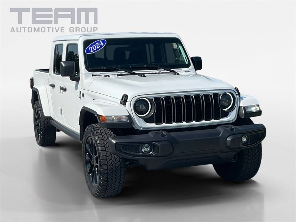 2024 Jeep Gladiator Nighthawk — Pickup Truck — 6,560 mi — Swansboro, NC