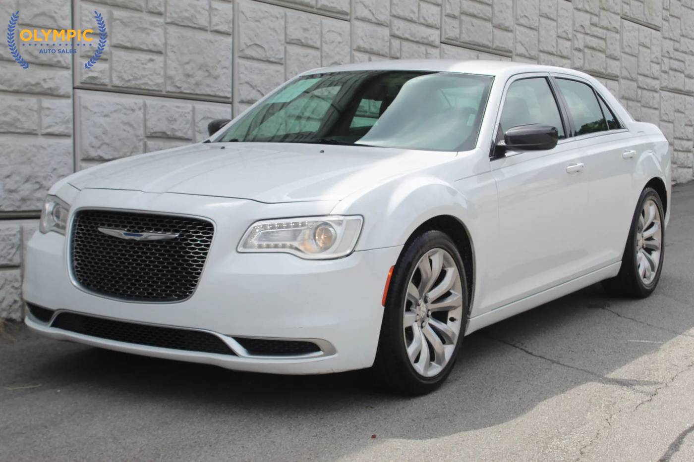 2018 Chrysler 300 Touring — Sedan — 109,735 mi — Decatur, GA