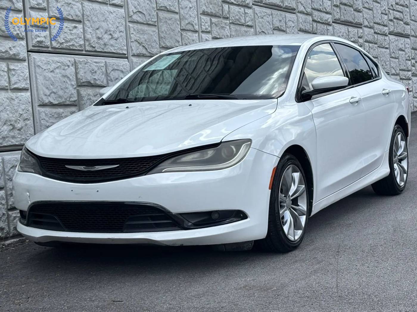 2015 Chrysler 200 S — Sedan — 82,814 mi — Decatur, GA
