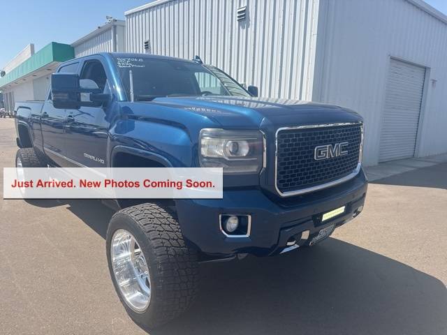 2015 GMC Sierra 2500HD Denali — Pickup Truck — 67,258 mi — Selma, CA