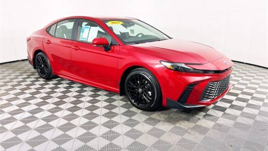 2025 Toyota Camry SE — Sedan — 27 mi — Selma, CA