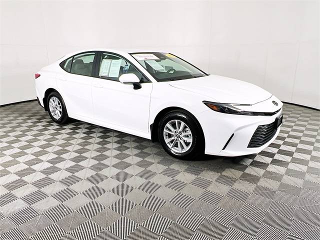 2025 Toyota Camry LE — Sedan — 10 mi — Selma, CA
