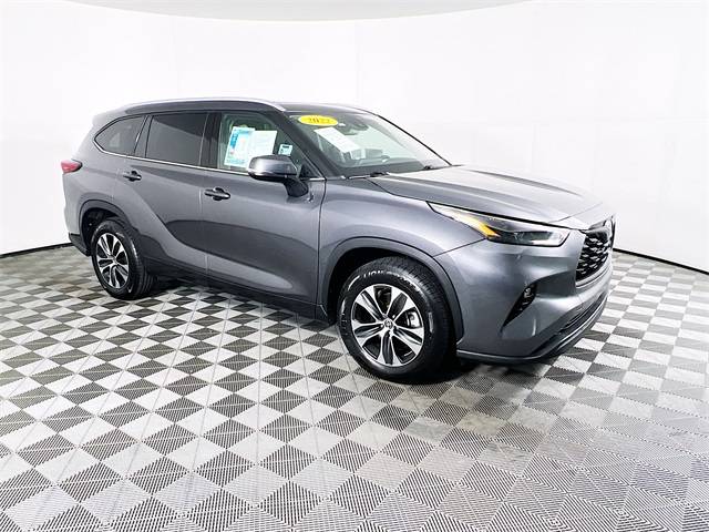 2022 Toyota Highlander XLE — SUV — 57,488 mi — Selma, CA
