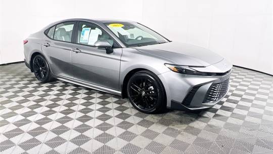 2025 Toyota Camry LE — Sedan — 30 mi — Selma, CA