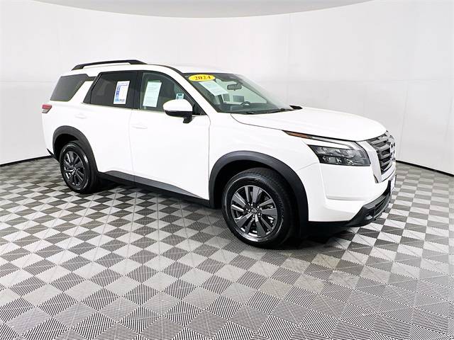 2024 Nissan Pathfinder SV — SUV — 8,654 mi — Selma, CA
