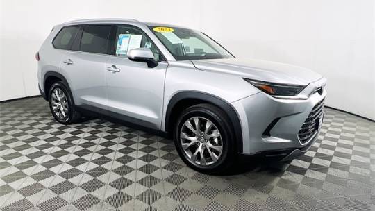 2024 Toyota Grand Highlander Limited — SUV — 10,004 mi — Selma, CA